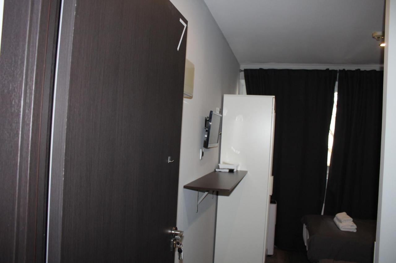 Bcn Condal Hostal บาร์เซโลนา ภายนอก รูปภาพ