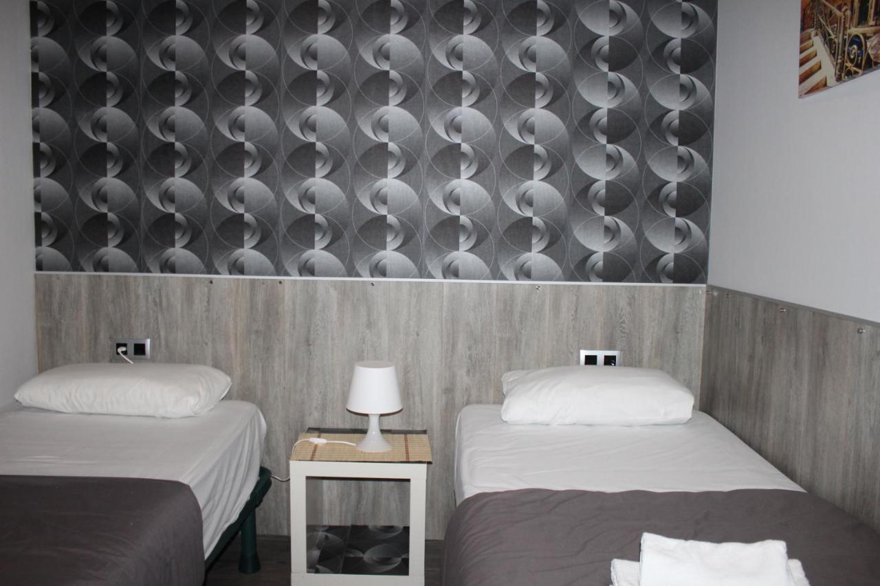 Bcn Condal Hostal บาร์เซโลนา ภายนอก รูปภาพ