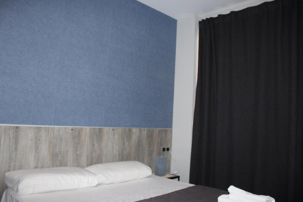 Bcn Condal Hostal บาร์เซโลนา ภายนอก รูปภาพ