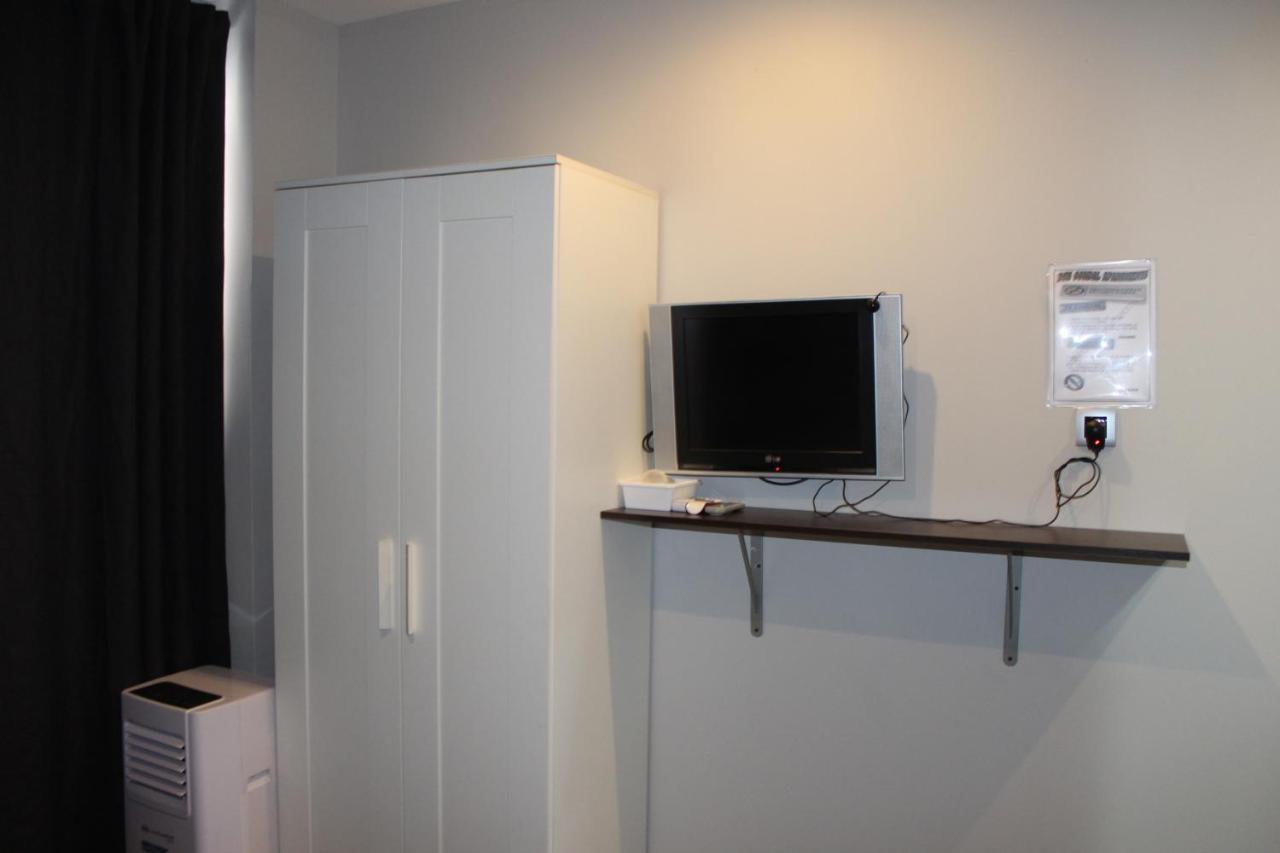 Bcn Condal Hostal บาร์เซโลนา ภายนอก รูปภาพ