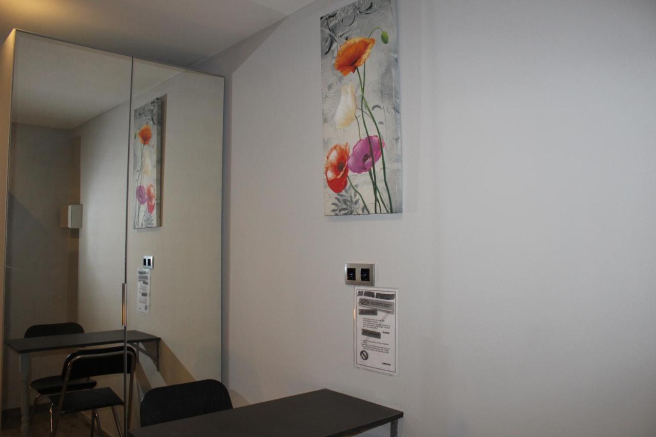 Bcn Condal Hostal บาร์เซโลนา ภายนอก รูปภาพ