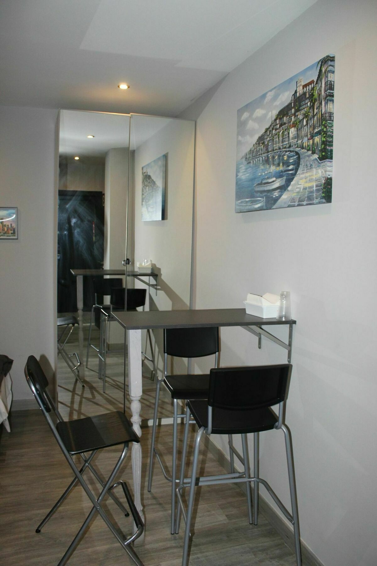 Bcn Condal Hostal บาร์เซโลนา ภายนอก รูปภาพ